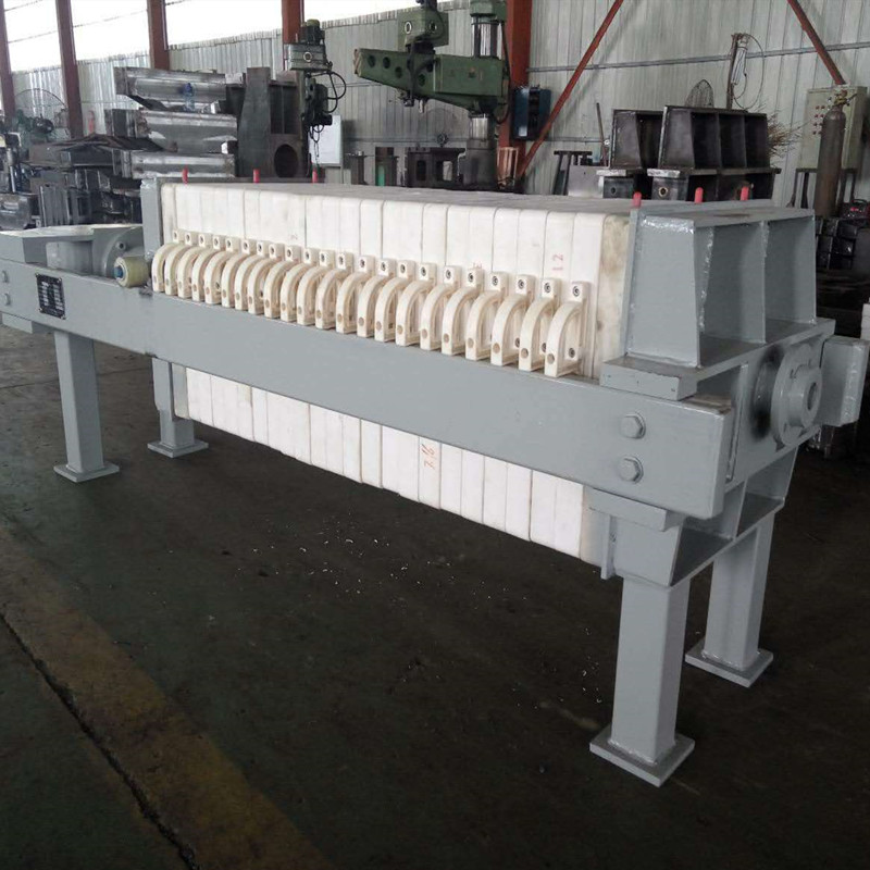 Plate and frame filter press for sludge treatment 
